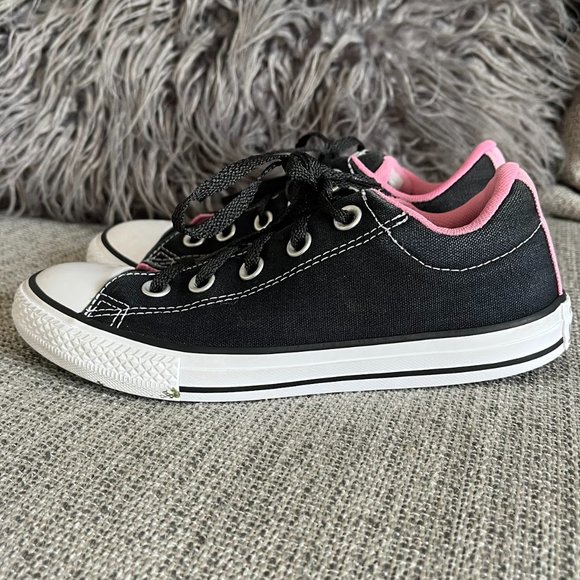 Convers Slip on Sneakers - Picture 4 of 7